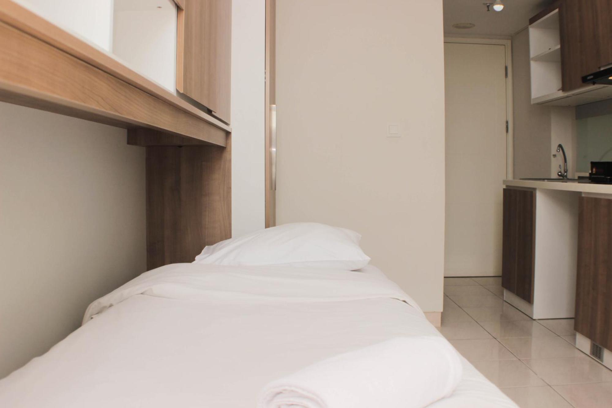 Great Location At Springlake Summarecon By Travelio Apartemen